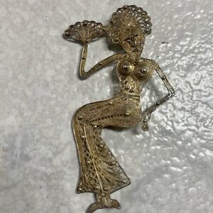 Vintage 1950s Siam Filigree Pin